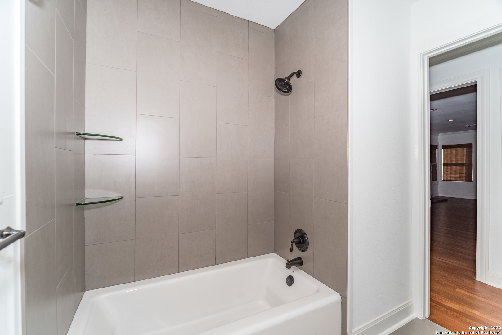 351 REDWOOD ST, Alamo Heights, TX 78209