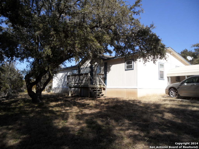 1025 WILLOW DR, Canyon Lake, TX 78133
