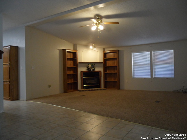 1025 WILLOW DR, Canyon Lake, TX 78133