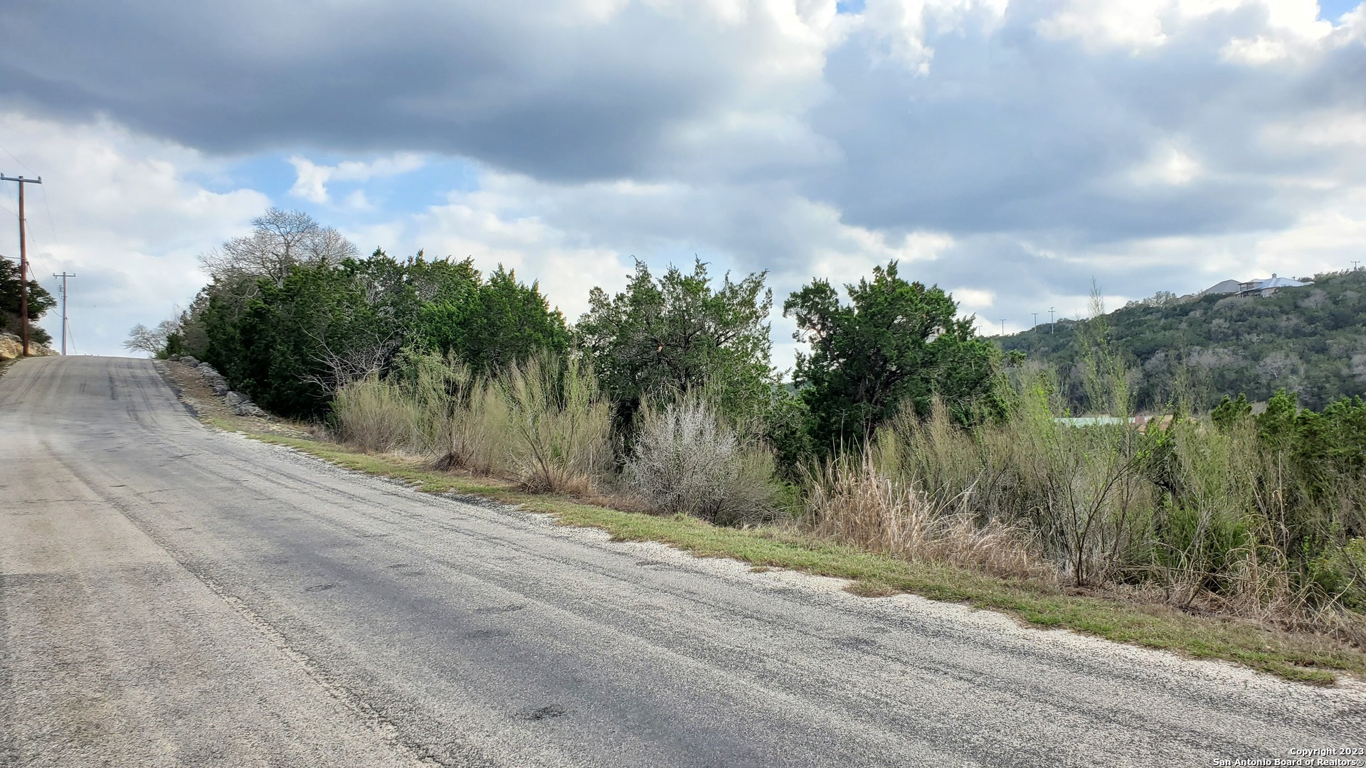 Photo of 437 Private Rd 1706 in Helotes, TX