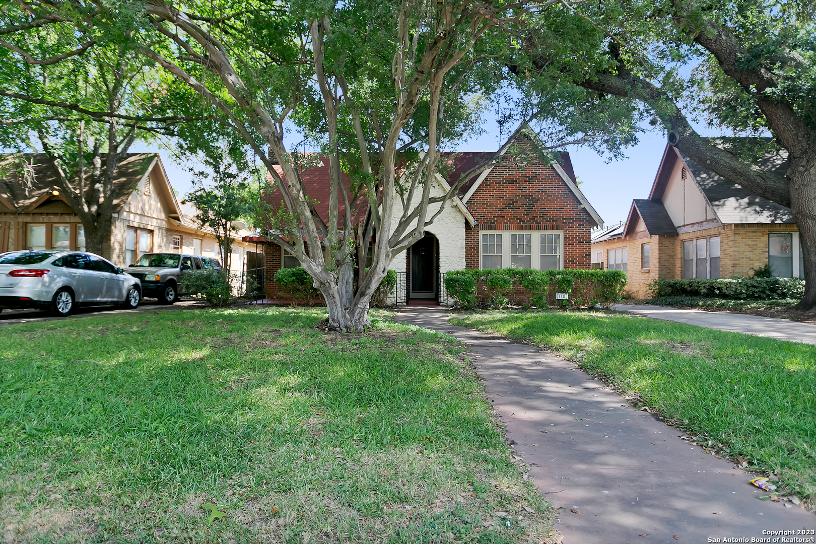 110 North Dr, San Antonio, TX 78201