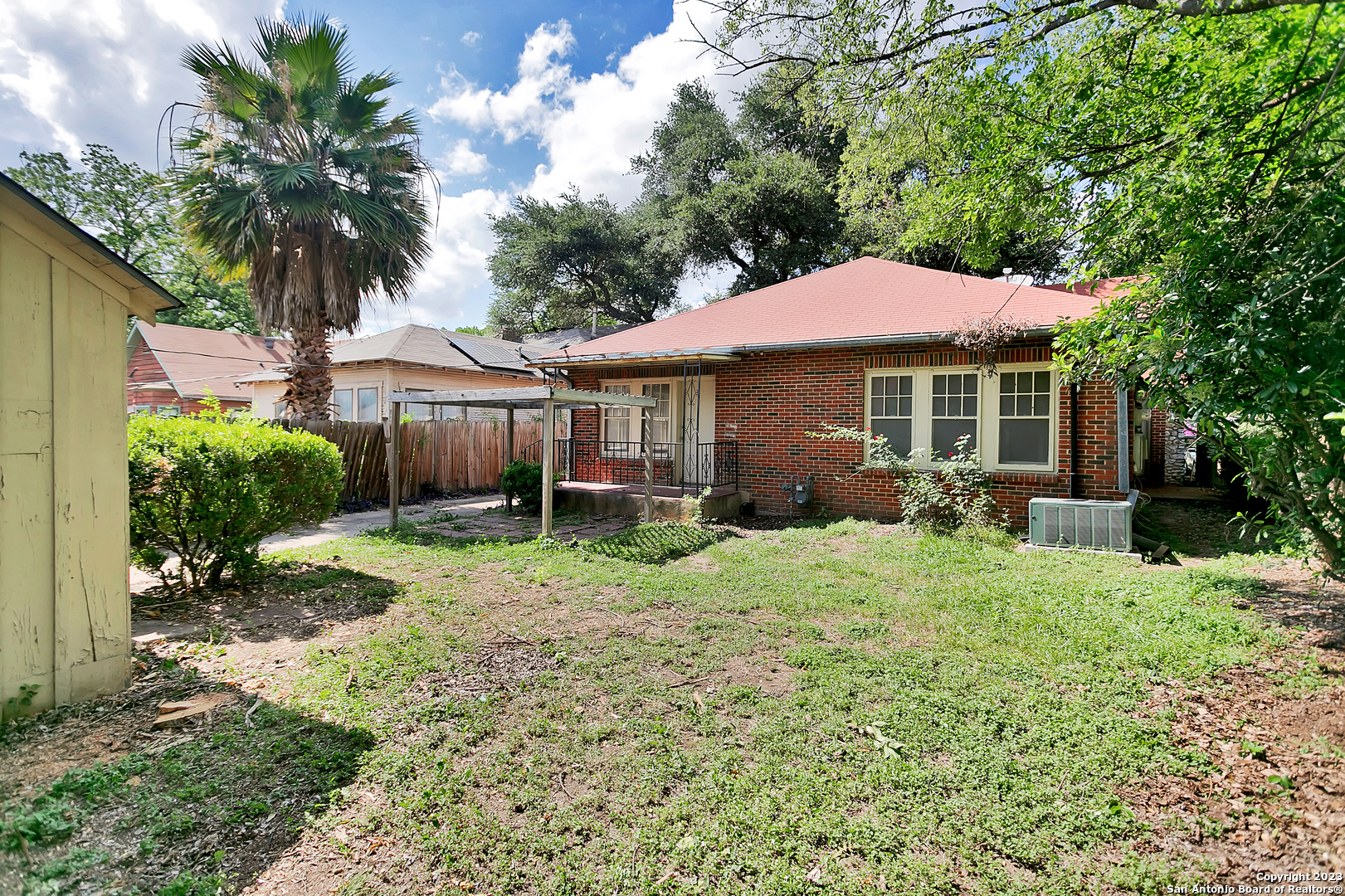 110 North Dr, San Antonio, TX 78201