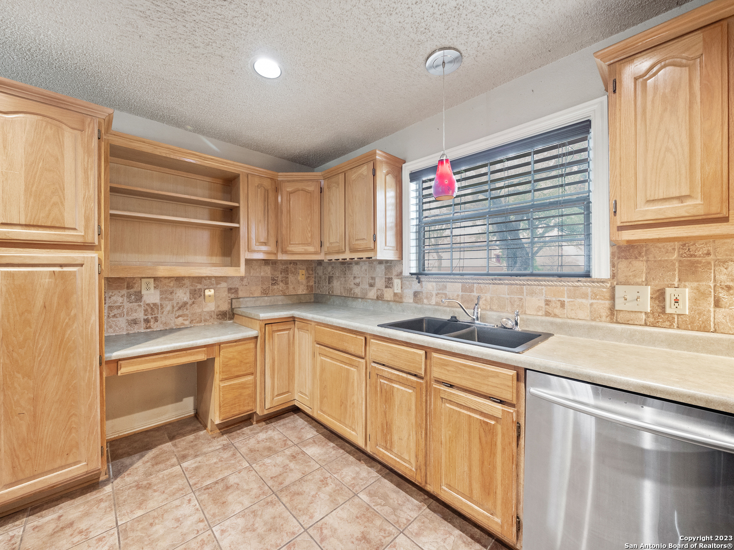 6302 SCRUB JAY, San Antonio, TX 78240