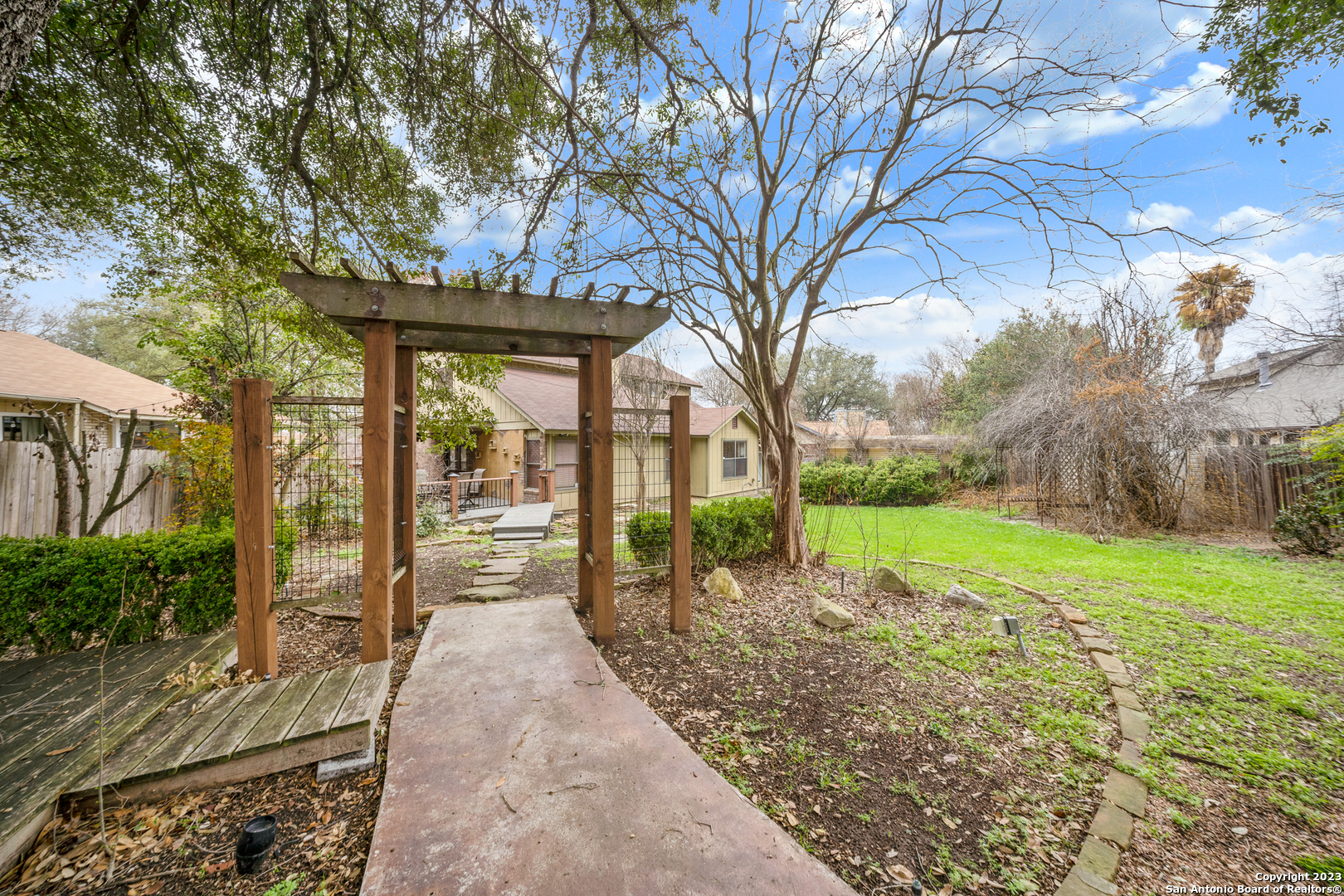 6302 SCRUB JAY, San Antonio, TX 78240