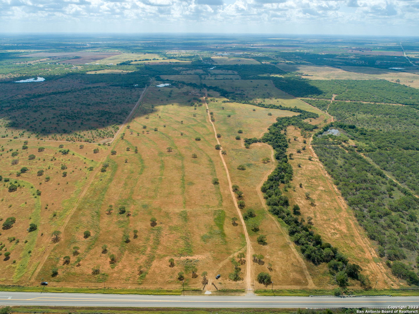546 PR Goose Creek Ln, Jourdanton, TX 78026