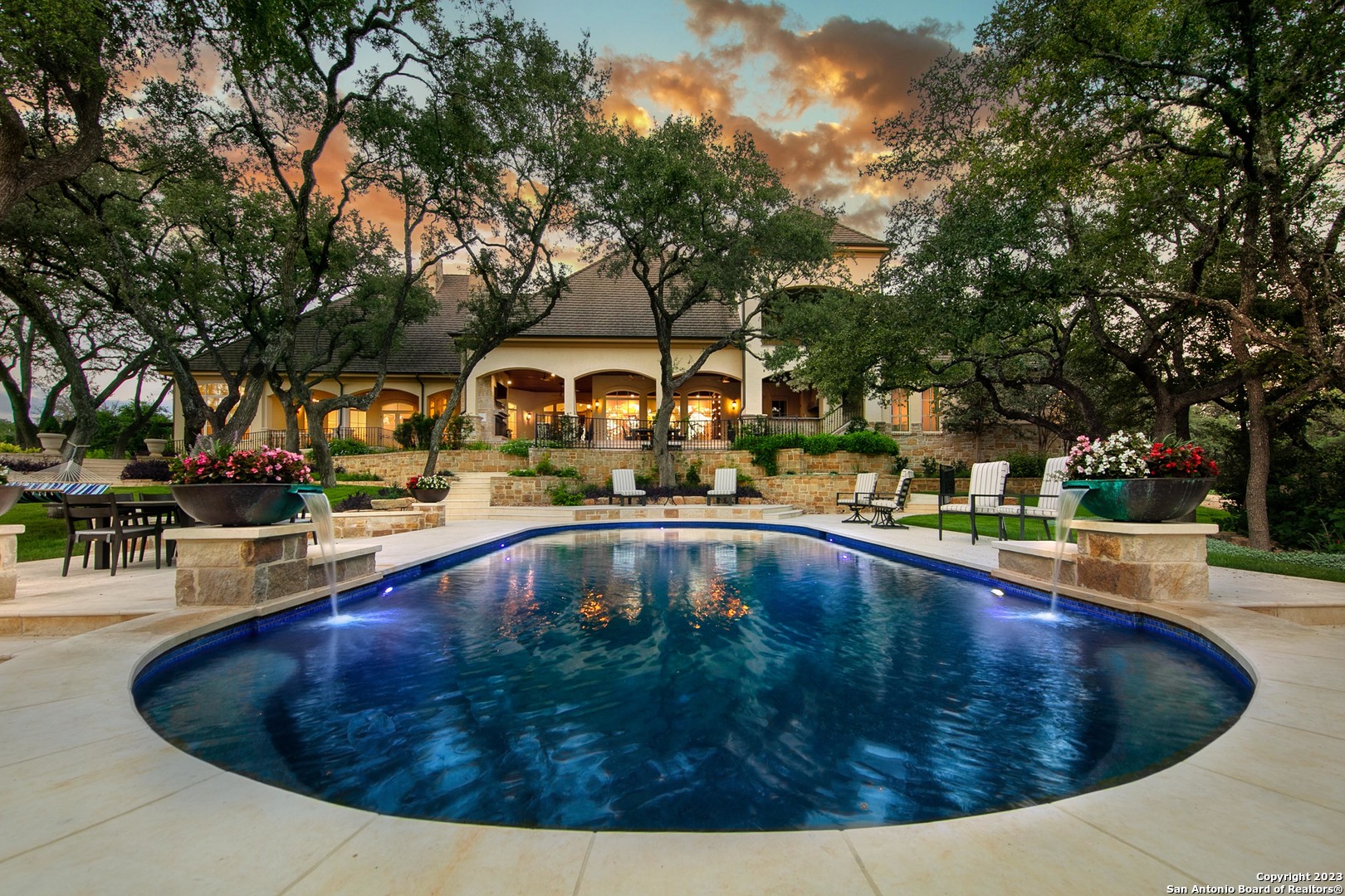 Photo of 104 Tomahawk Trl in Hill Country Village, TX