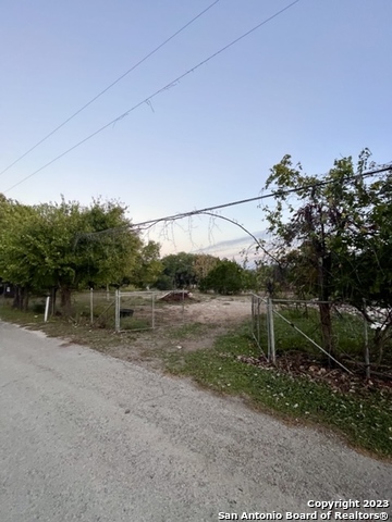 1105 Montview St, Canyon Lake, TX 78133
