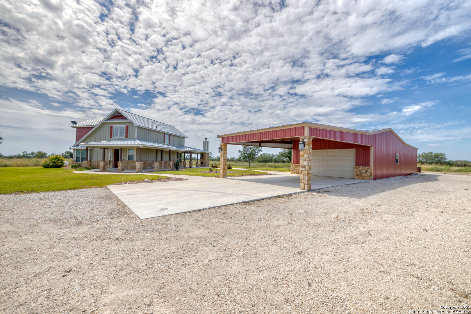 Photo of 2371 Ranch Rd 187 in Sabinal, TX