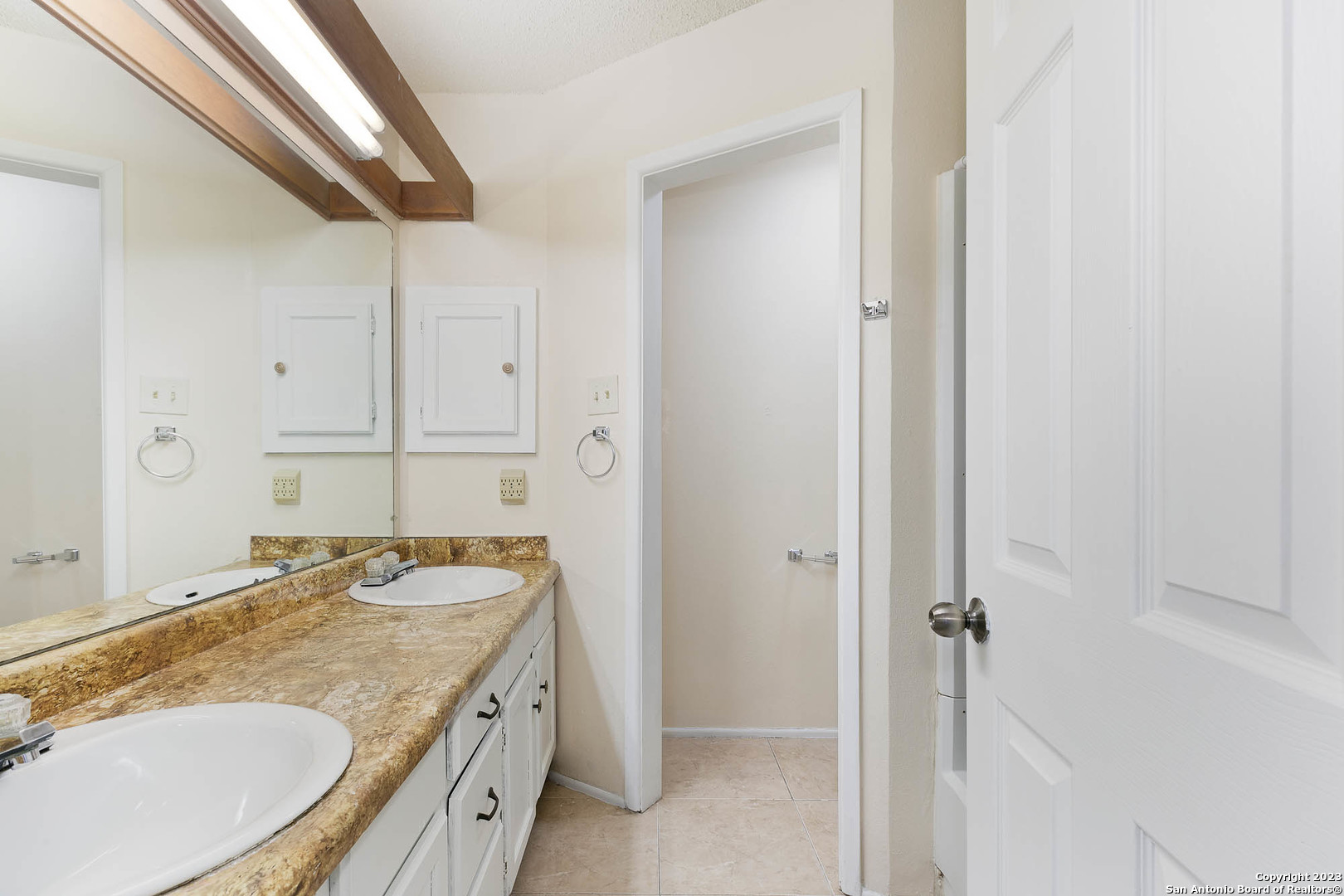 326 W BYRD BLVD, #1, Universal City, TX 78148