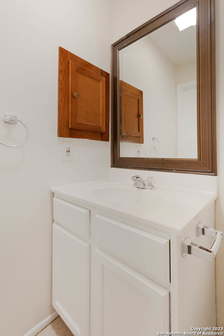 326 W BYRD BLVD, #1, Universal City, TX 78148