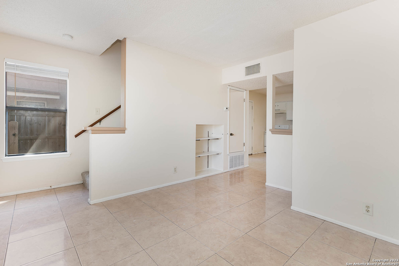 326 W BYRD BLVD, #1, Universal City, TX 78148