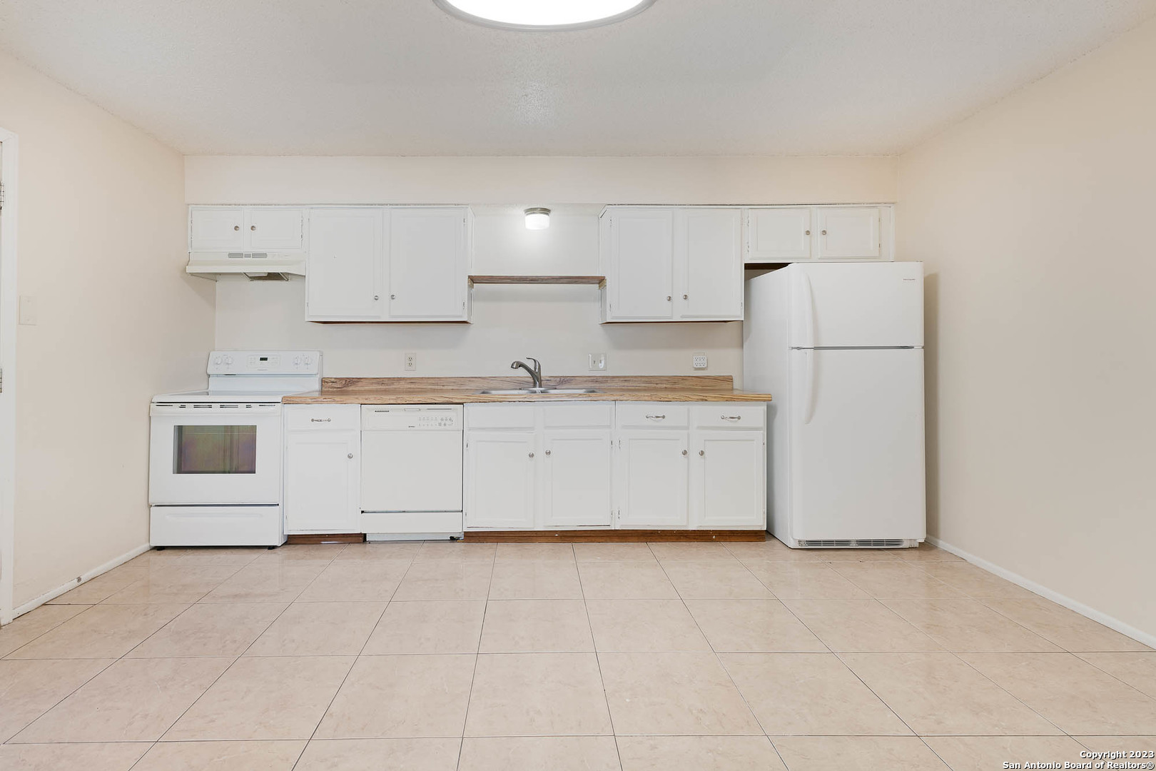 326 W BYRD BLVD, #1, Universal City, TX 78148