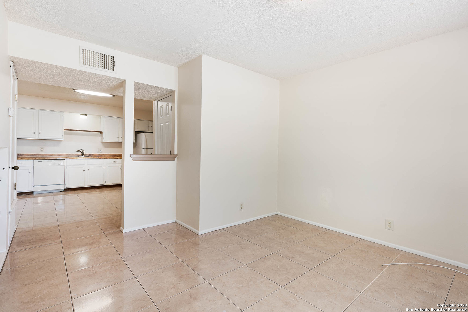 326 W BYRD BLVD, #1, Universal City, TX 78148