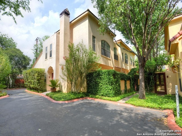 Property photo for 207 GRANDVIEW PL, #6, San Antonio, TX