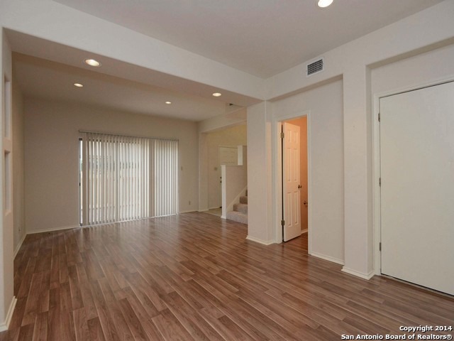 207 GRANDVIEW PL, #6, San Antonio, TX 78209