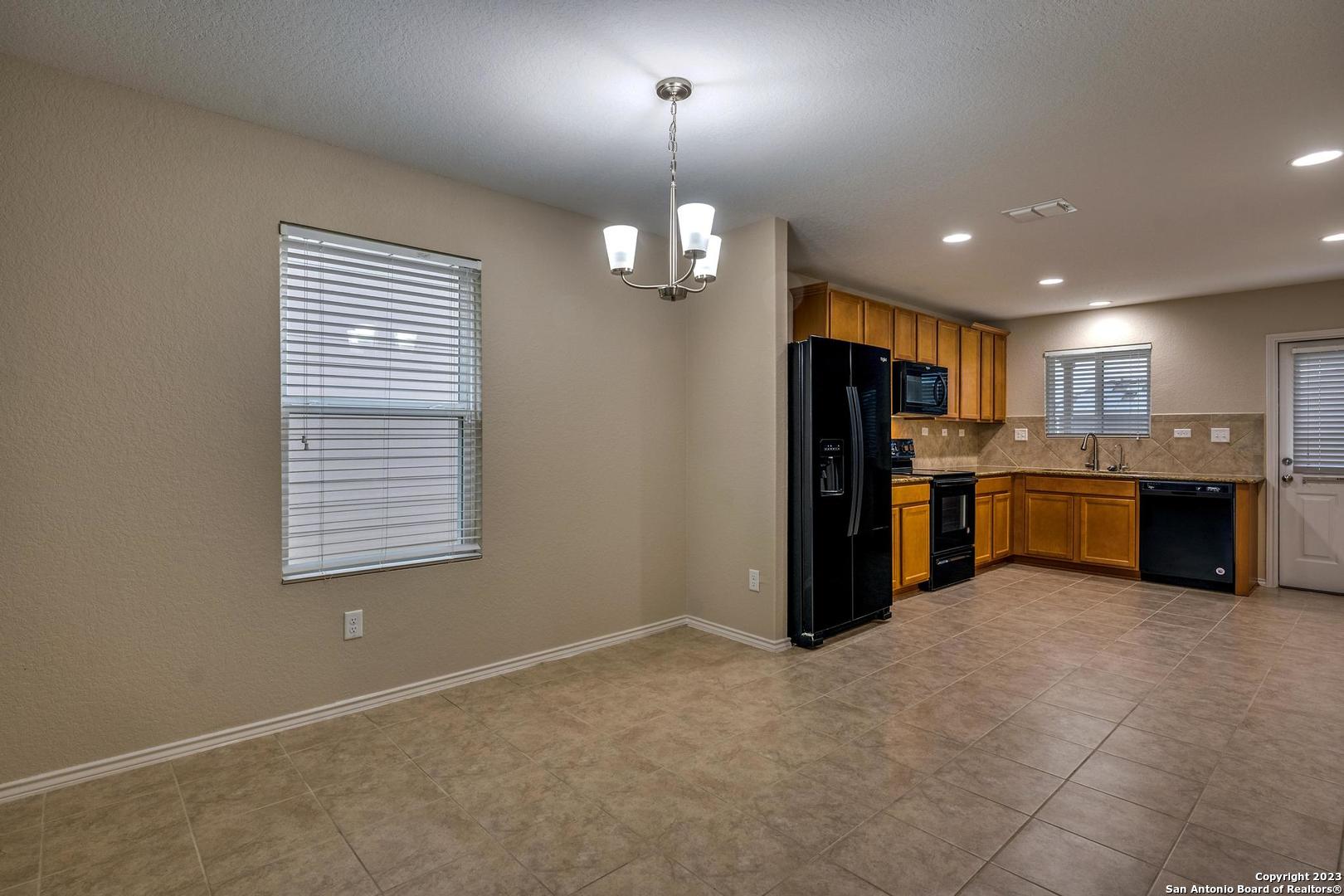 10527 NOBLE CYN, San Antonio, TX 78254