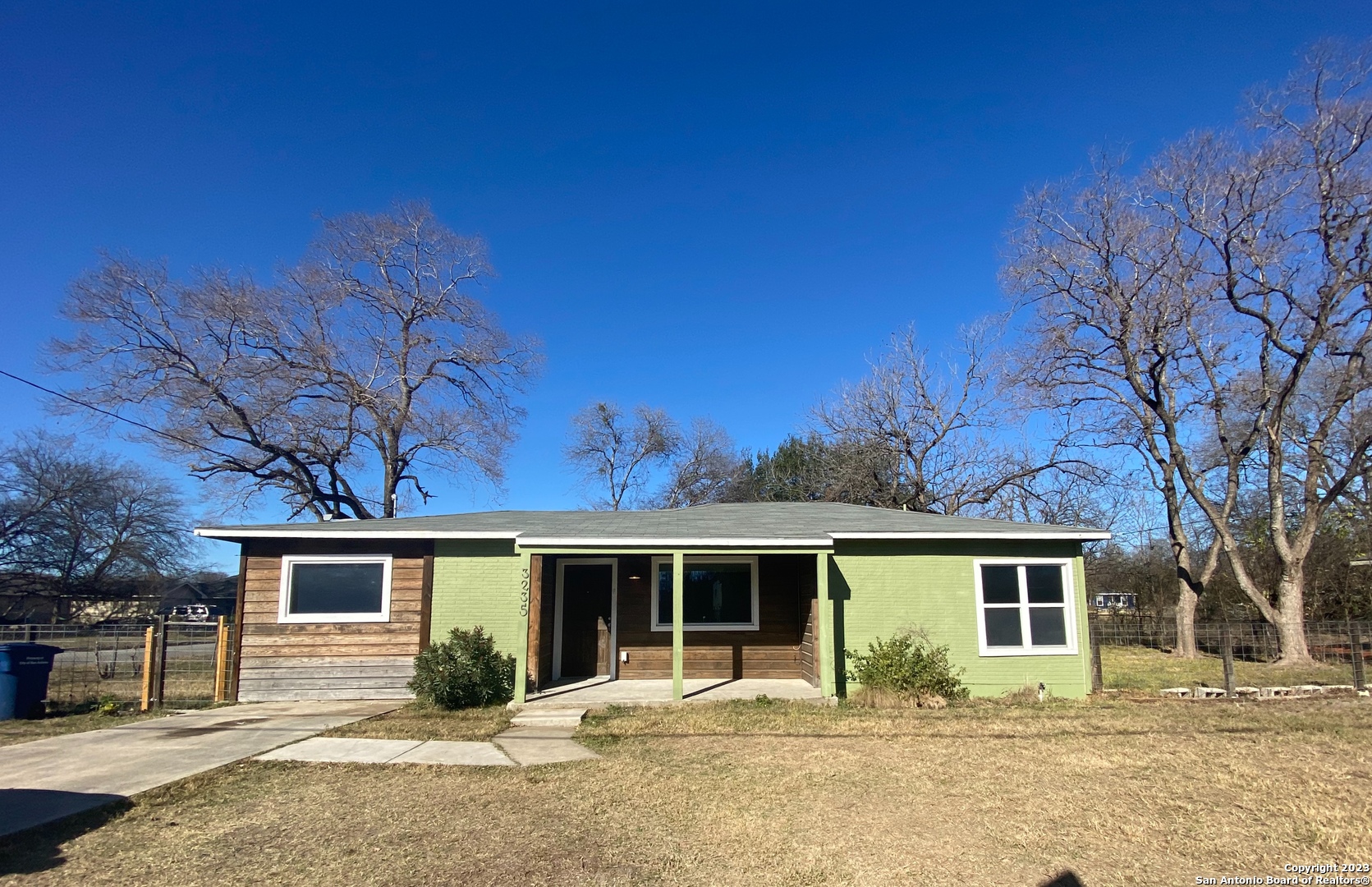 Photo of 3235 Martin Luther King Dr in San Antonio, TX