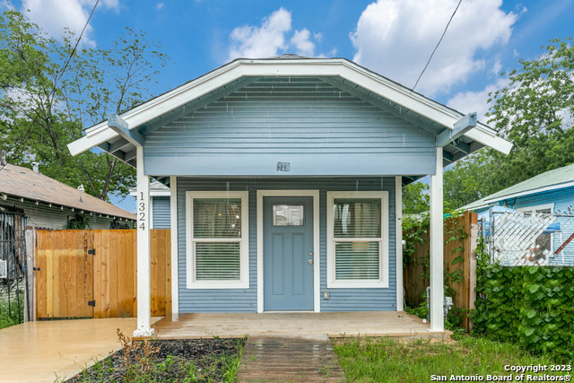 1324 Carson St Listing Cover Image