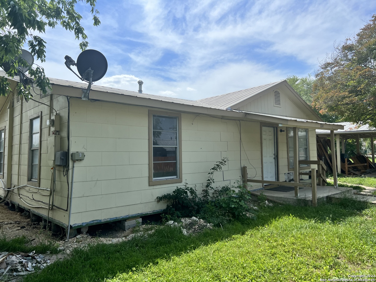 Photo of 1714 Constantinople St in Castroville, TX