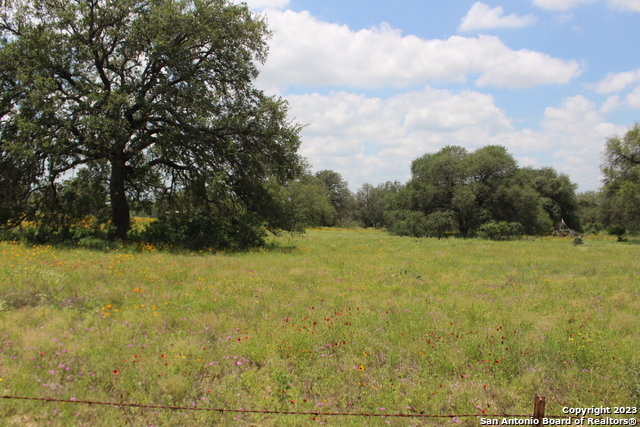 Photo of 794 Pr D90 Hartung Ln in Somerset, TX