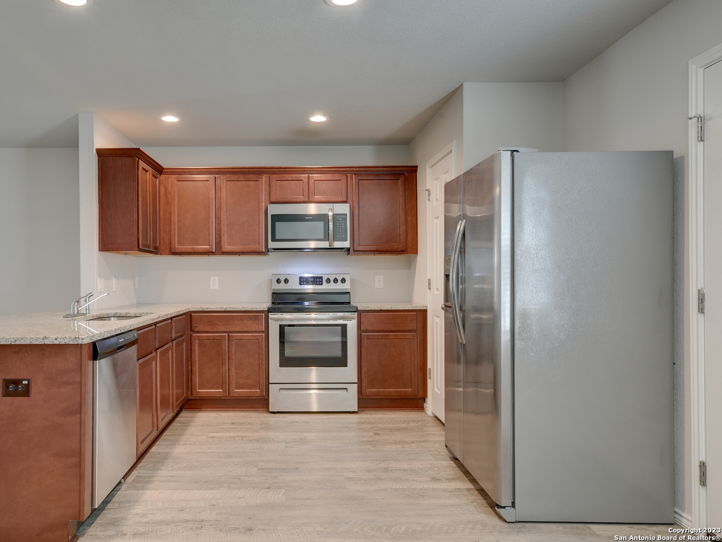 13130 HEATHERS ARROW, St Hedwig, TX 78152