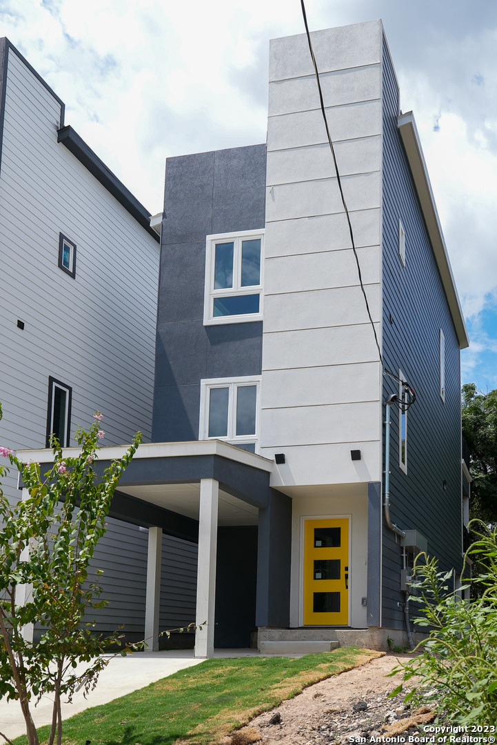 Photo of 121 Paul St Unit 2 in San Antonio, TX