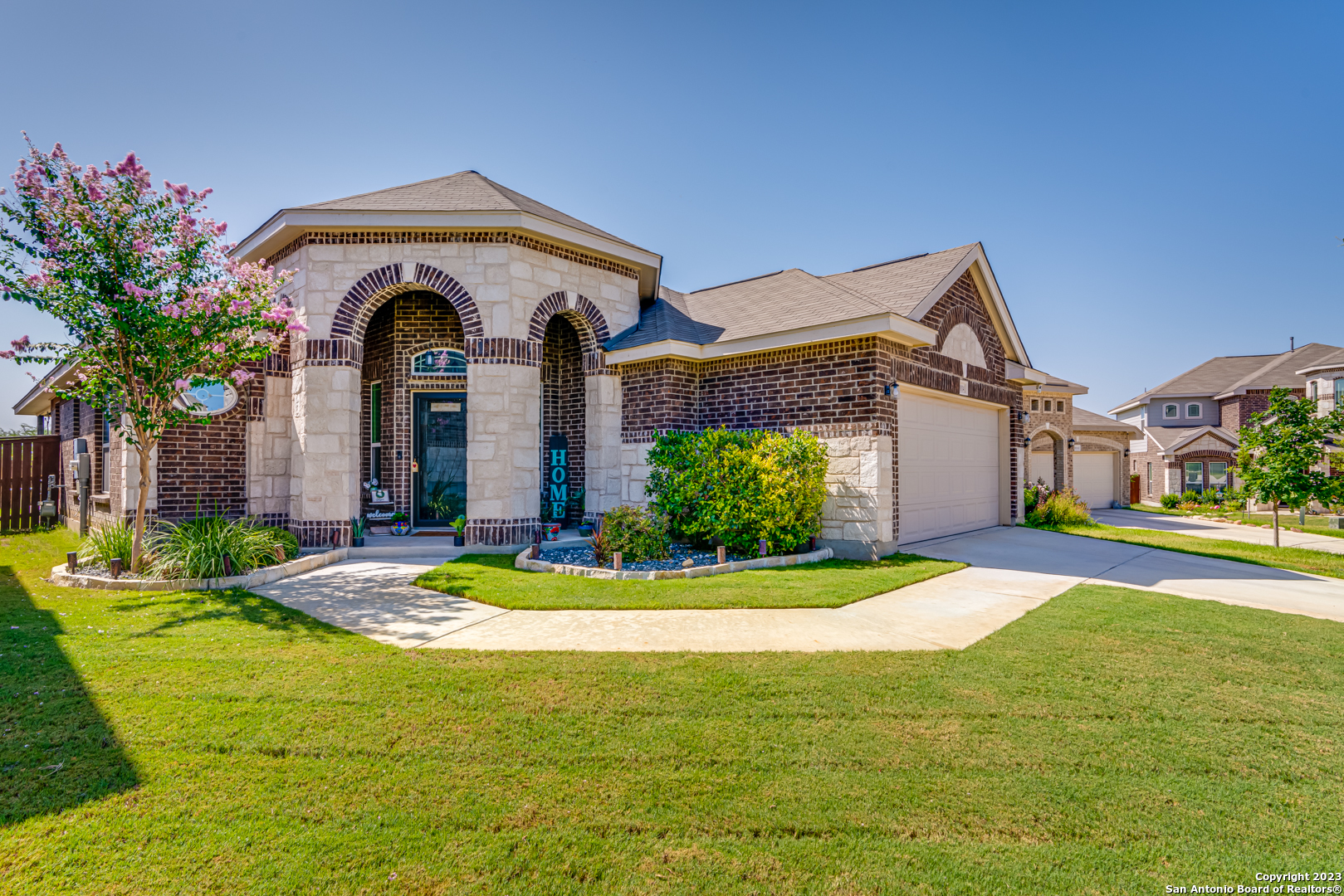 Photo of 10114 Bricewood Run in Helotes, TX