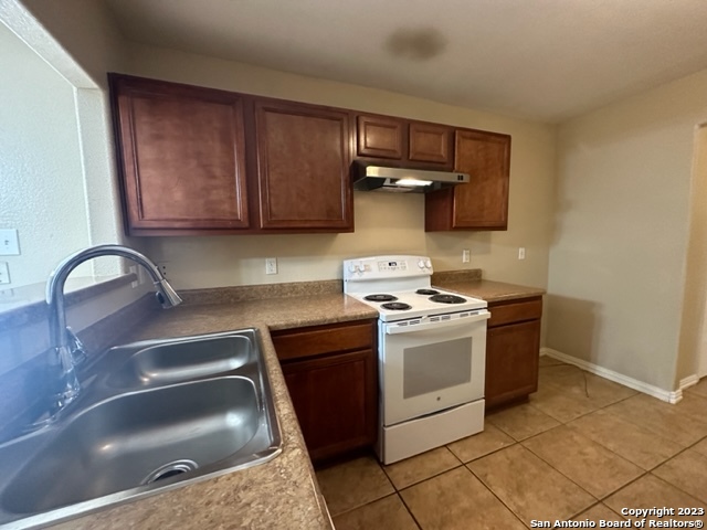 8411 Jaclyn Park, San Antonio, TX 78250