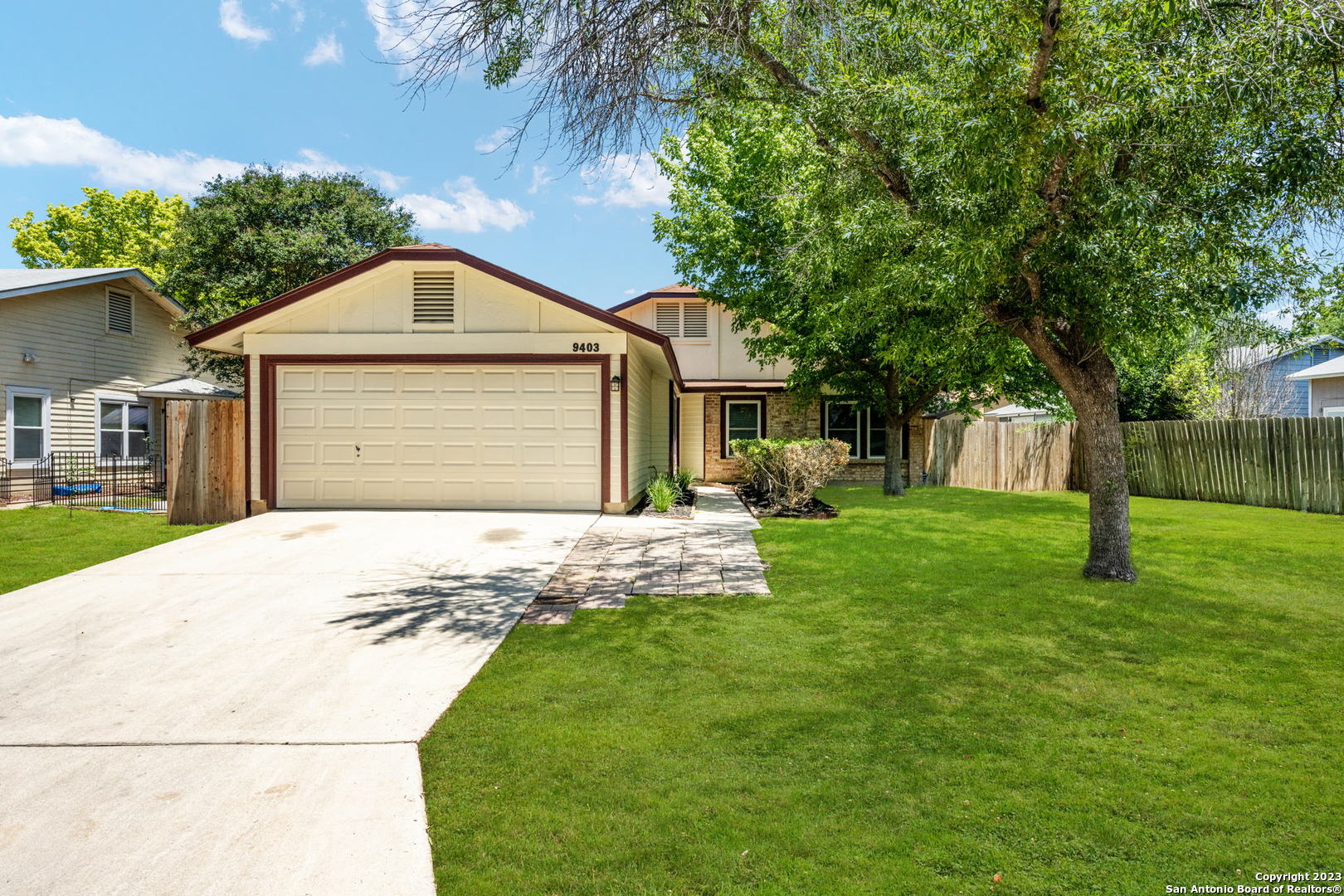 9403 Valley Way Dr, San Antonio, TX 78250