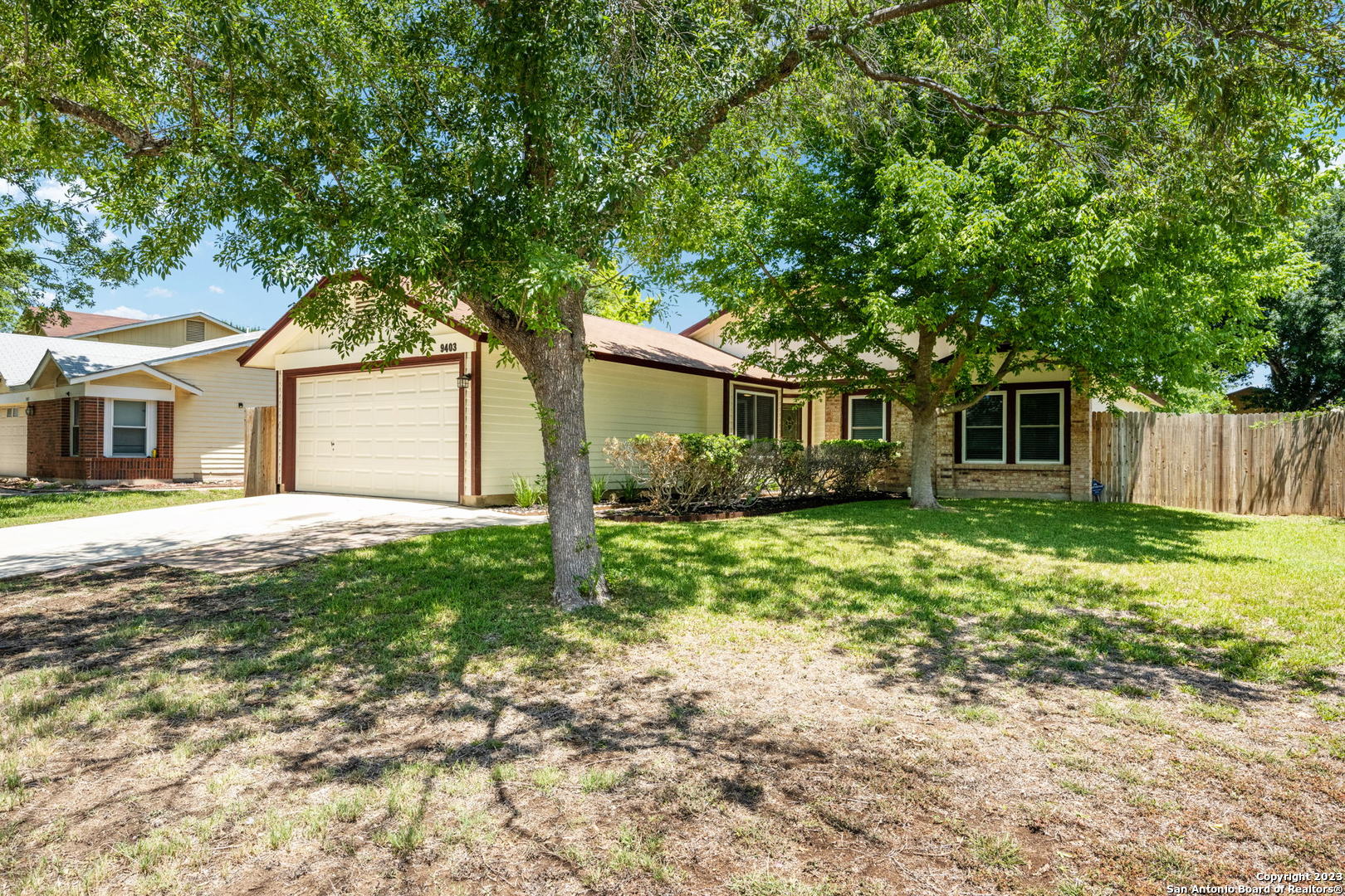 9403 Valley Way Dr, San Antonio, TX 78250