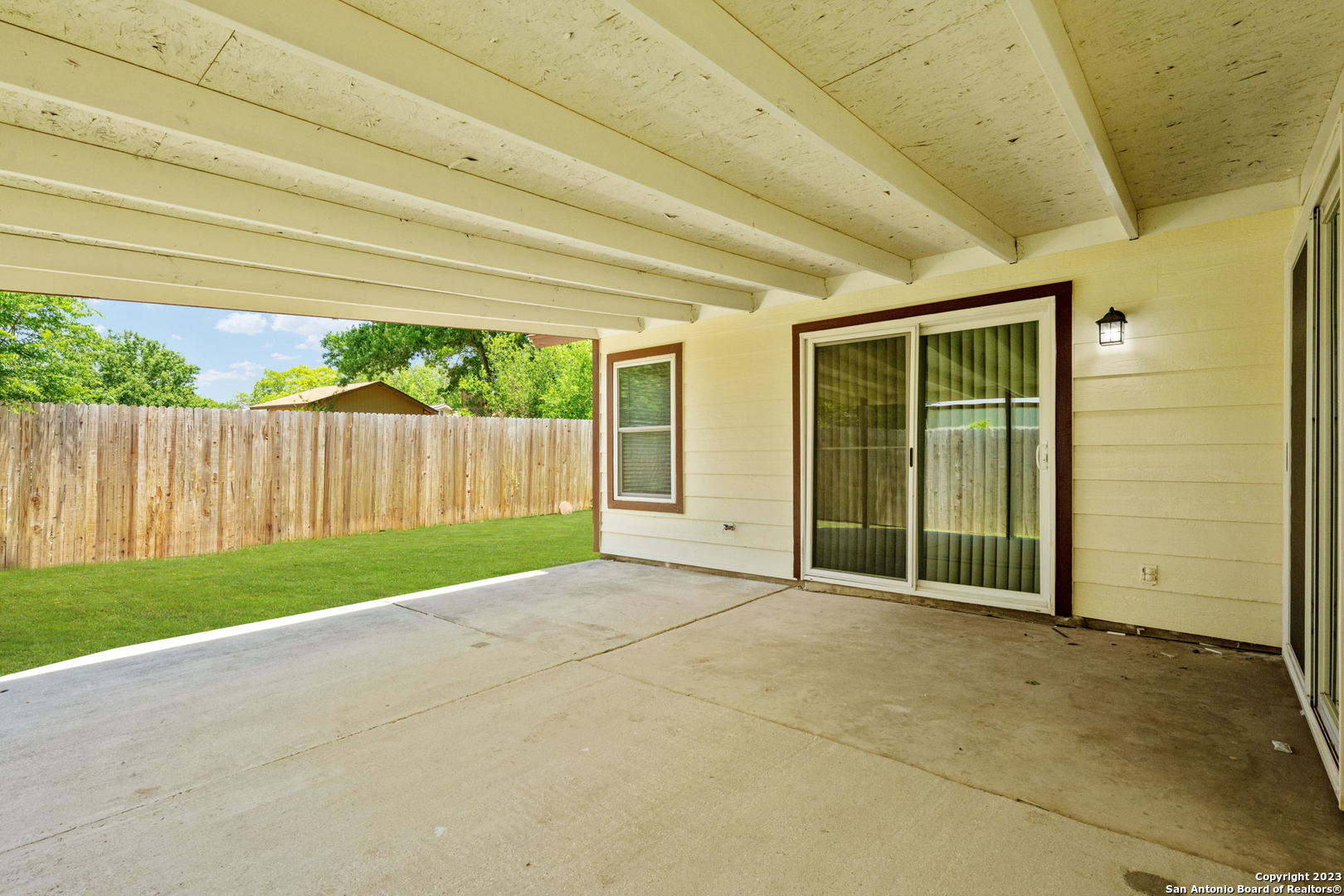 9403 Valley Way Dr, San Antonio, TX 78250