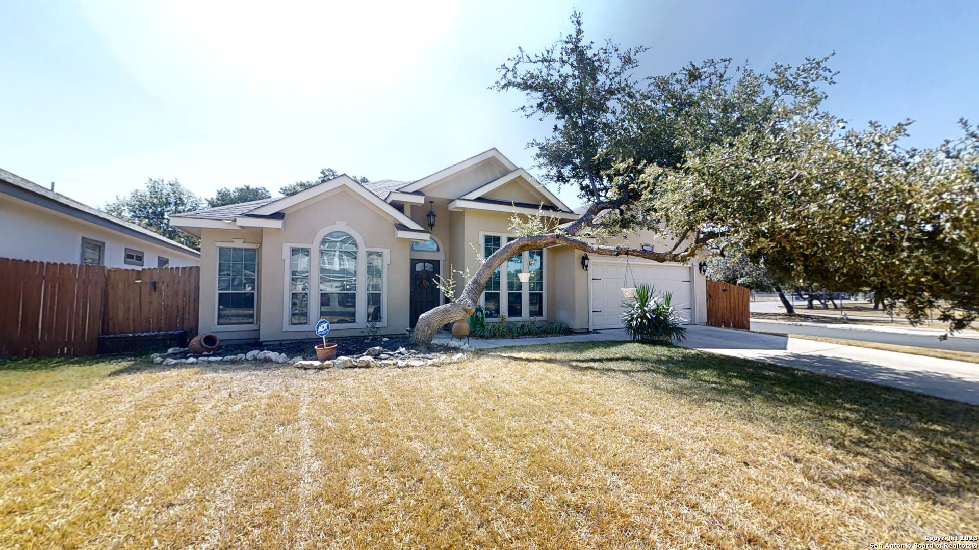 Photo of 1506 Mooreshill Dr in San Antonio, TX